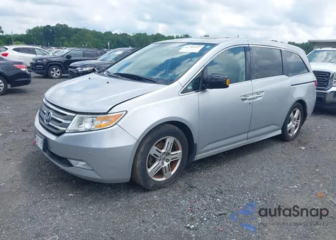 2013 Honda Odyssey Touring/Touring Elite from USA, damaged, VIN 5FNRL5H91DB050959